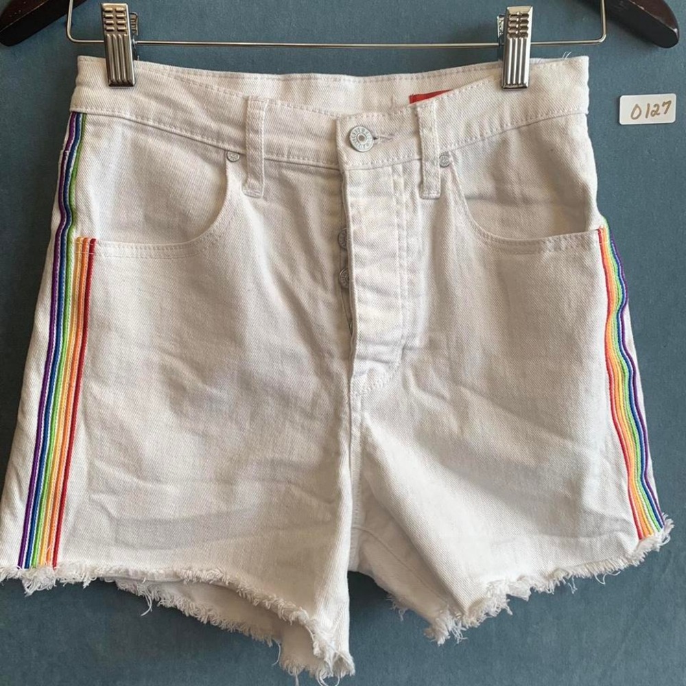 Celebrity Pink Shorts;‎ Style "The Rebel" Retro; highwasisted Size 27